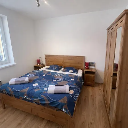 Centre - Free Parking