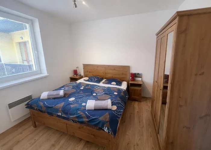 Centre - Free Parking